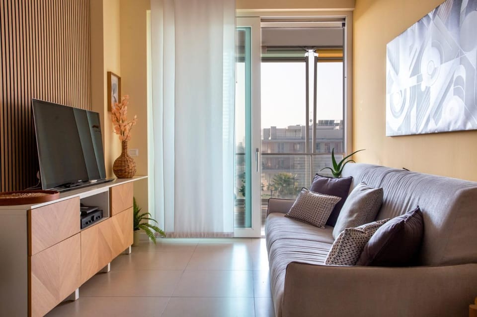 TV and multimedia, Living room, Evening entertainment