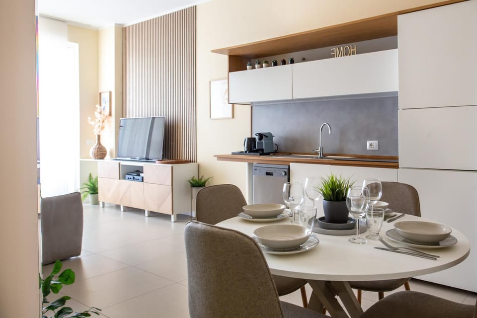 Kitchen or kitchenette, Living room, Dining area
