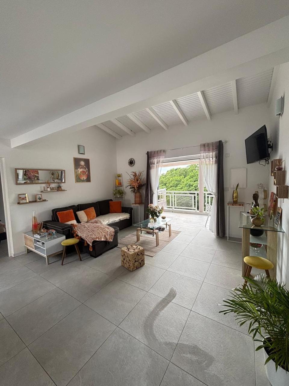 Patio, Communal lounge/ TV room, Balcony/Terrace, Living room