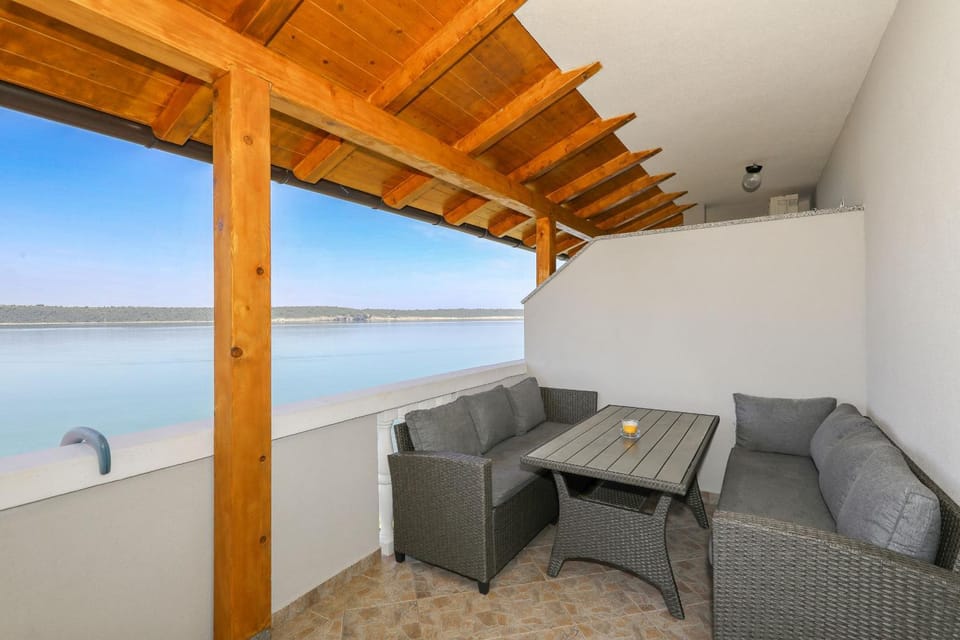 Balcony/Terrace, Balcony/Terrace