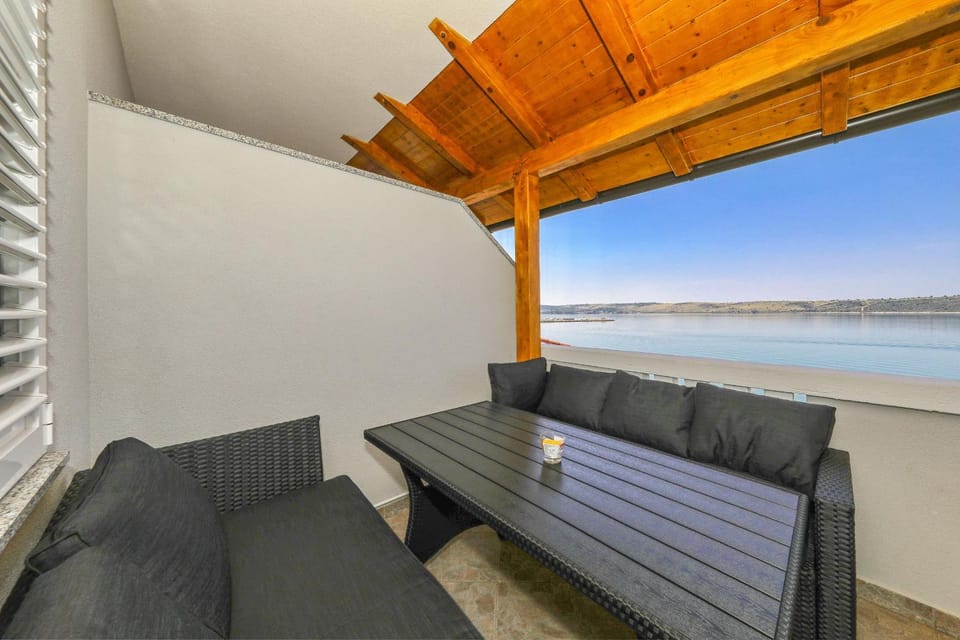 Balcony/Terrace, Balcony/Terrace