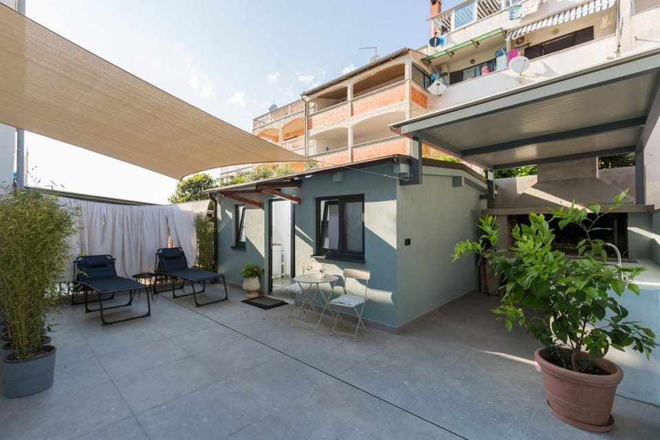 Property building, Balcony/Terrace