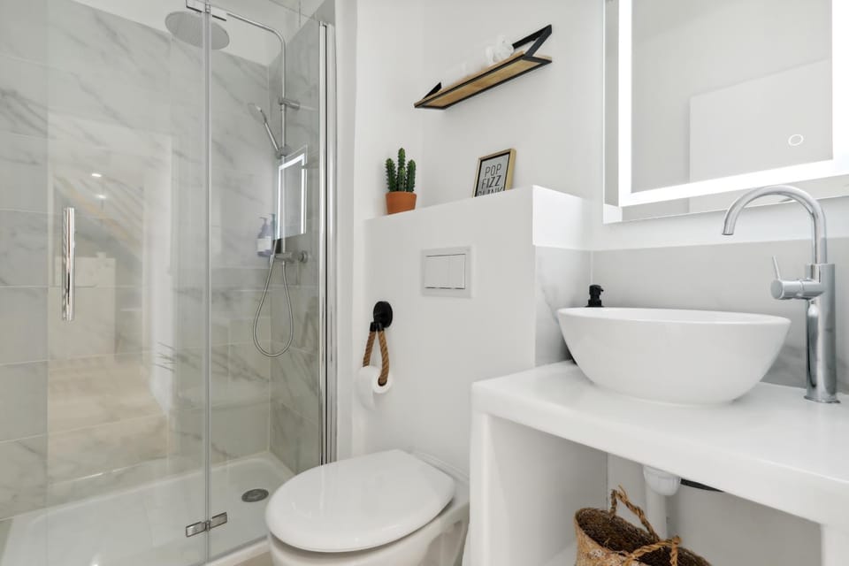 Shower, Toilet, Bathroom