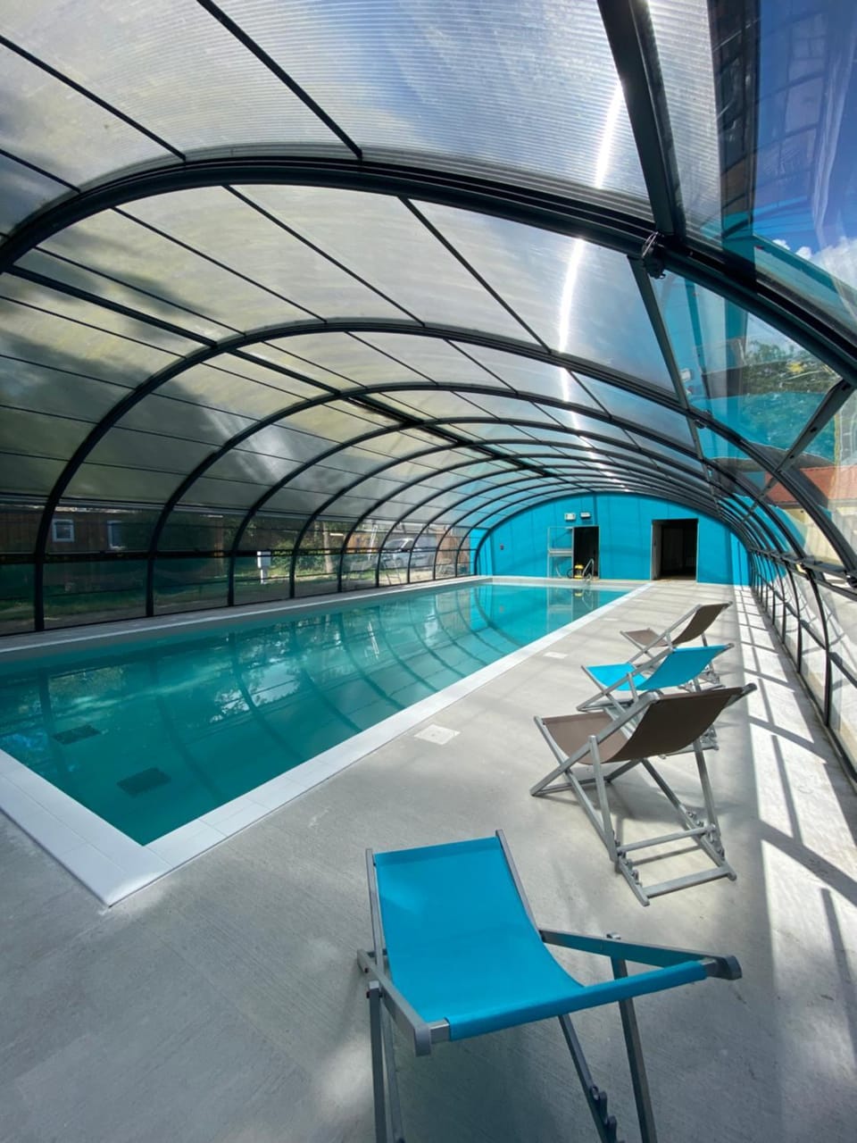 Swimming pool