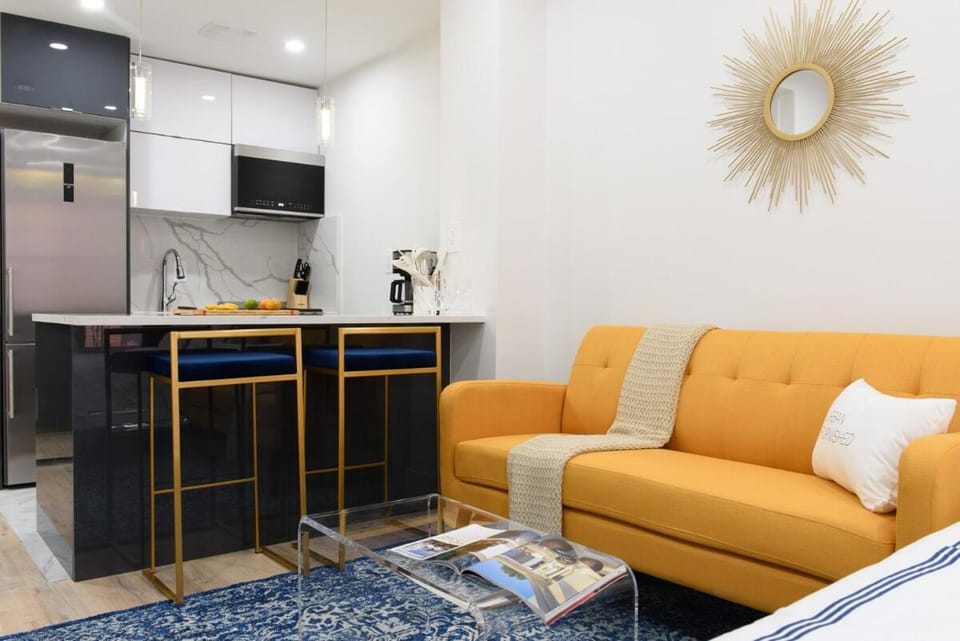 1597-9 Renovated Studio Prime UES WD in unit Apartment in Upper East Side