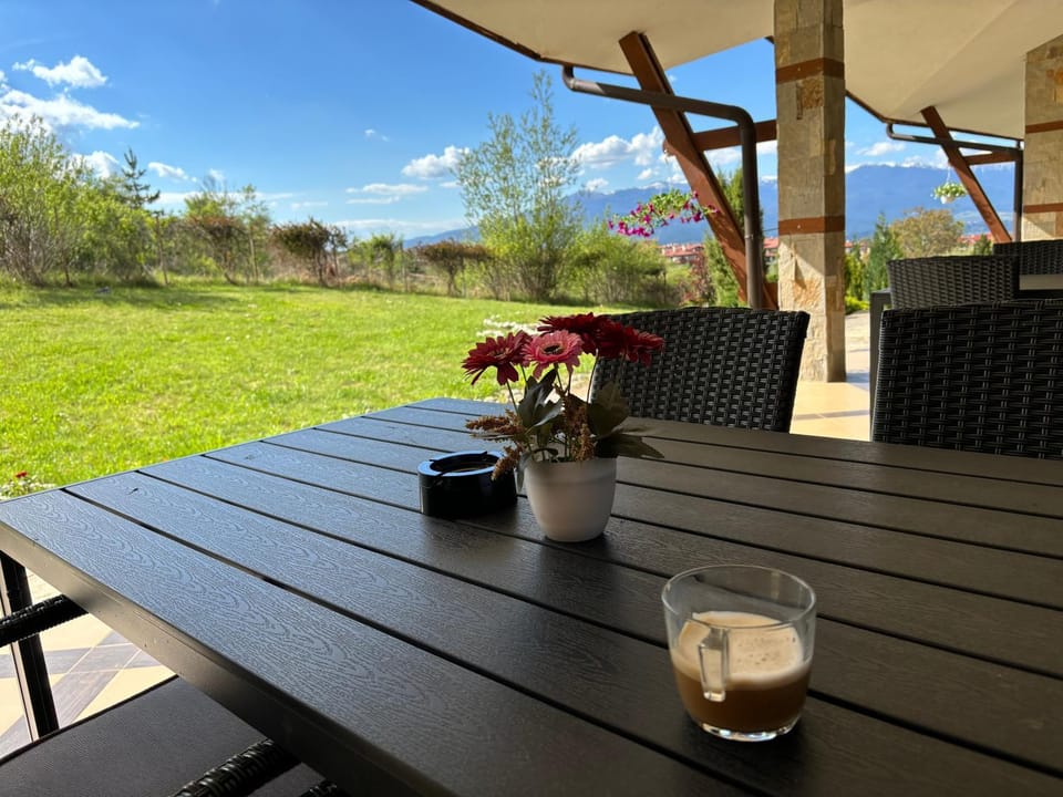 Patio, Garden, Balcony/Terrace