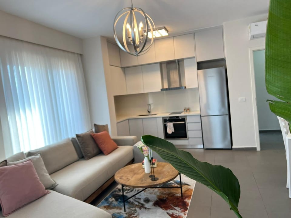 Kitchen or kitchenette, Living room, Seating area