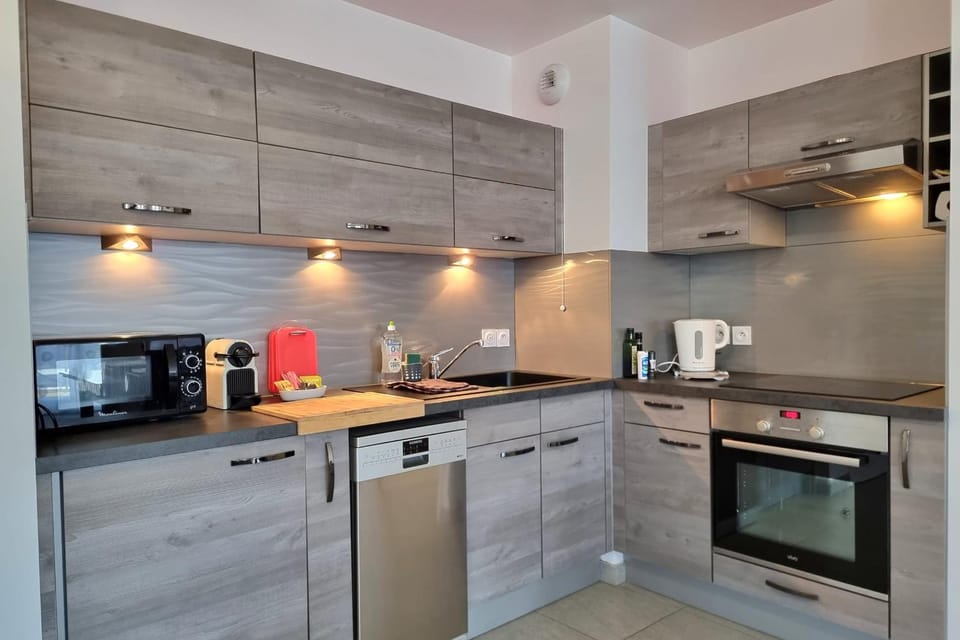 Chez Lou et Dan 4P apartment with balcony elevator and secure parking House in Honfleur