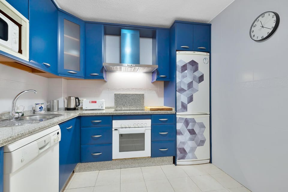 Kitchen or kitchenette, kitchen