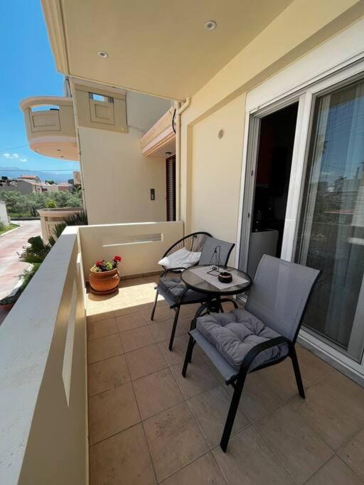 Seaside cozy apartment Apartment in Crete Region