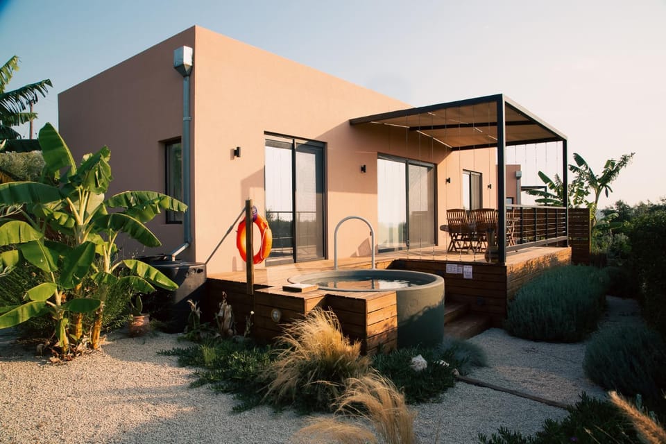 Property building, Balcony/Terrace