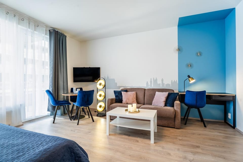 TV and multimedia, Seating area