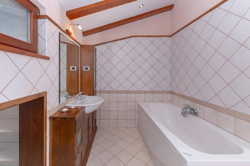 Hot Tub, Bathroom, Bath
