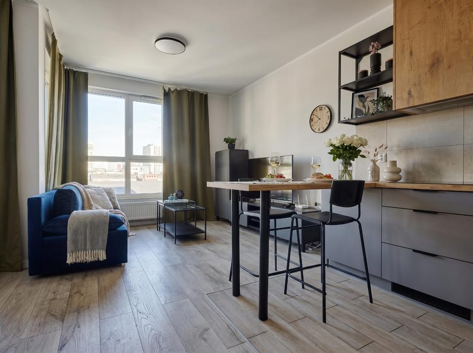 Kitchen or kitchenette, Living room, Seating area, Dining area, minibar