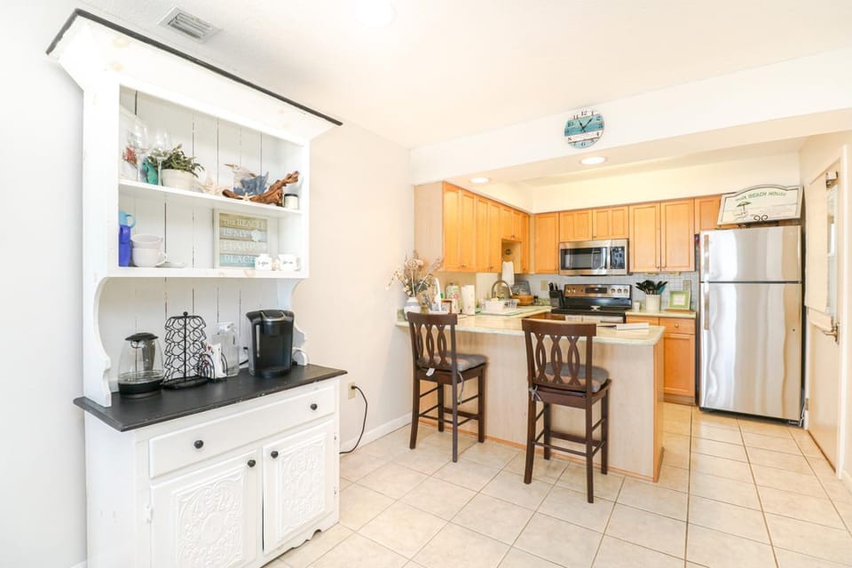 Tradewinds 63 House in Crescent Beach