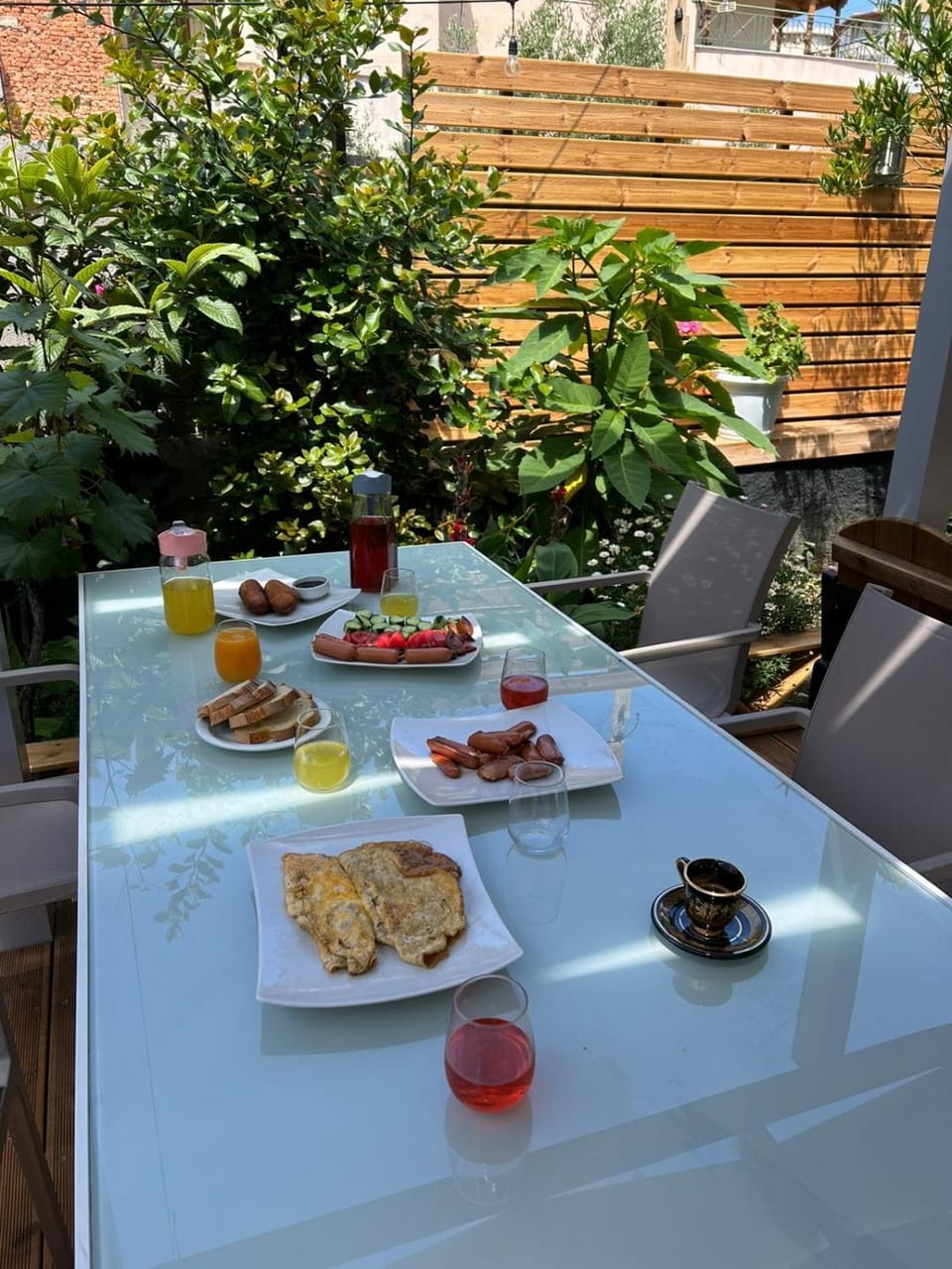 Day, Food and drinks, Food, Breakfast, Continental breakfast, Drinks