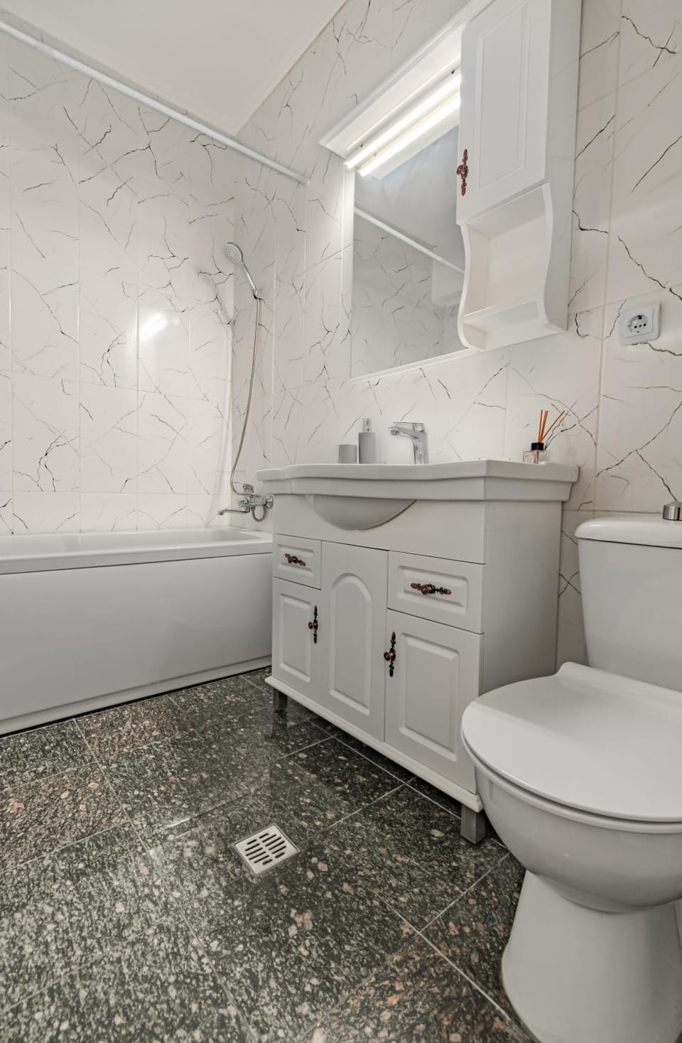 Shower, Toilet, Bathroom, Bath