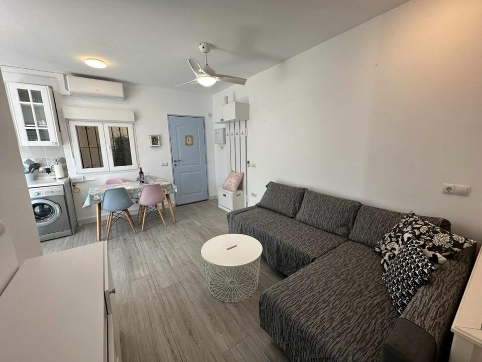 Communal lounge/ TV room, Facade/entrance, Living room