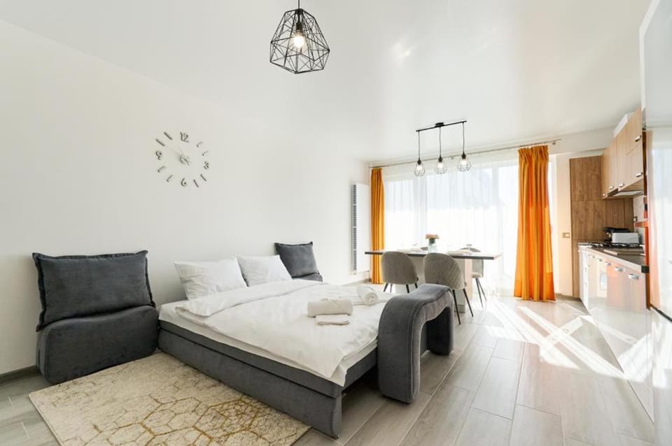 Bed, Living room