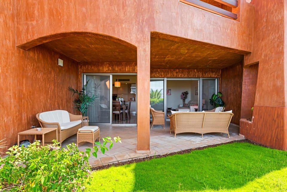 Patio, Day, Garden, Garden view