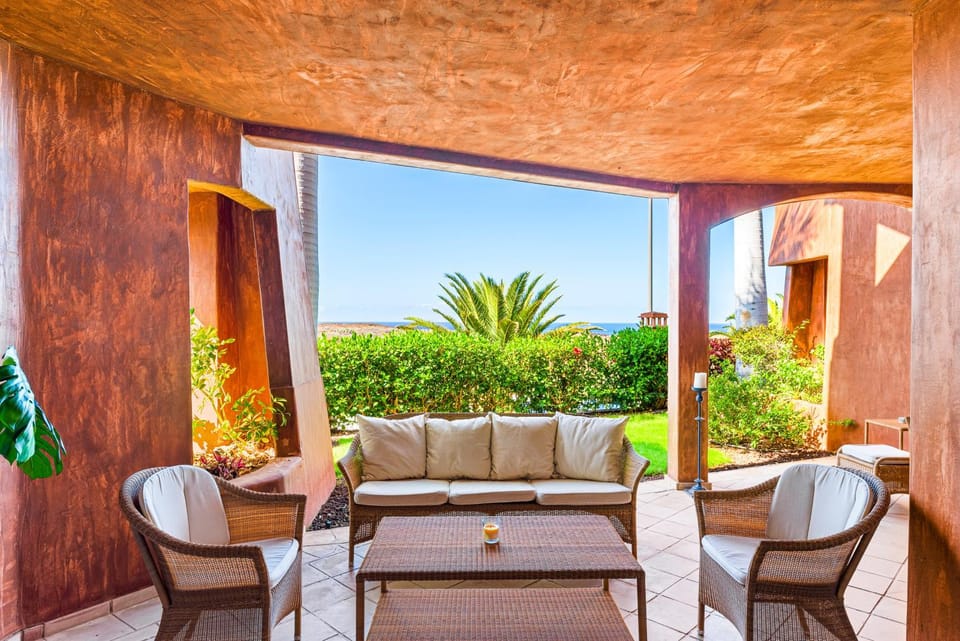 Day, Garden, Balcony/Terrace, Seating area