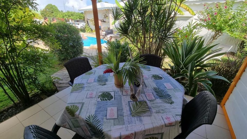 Patio, Garden, Dining area, Garden view, Swimming pool, sunbed