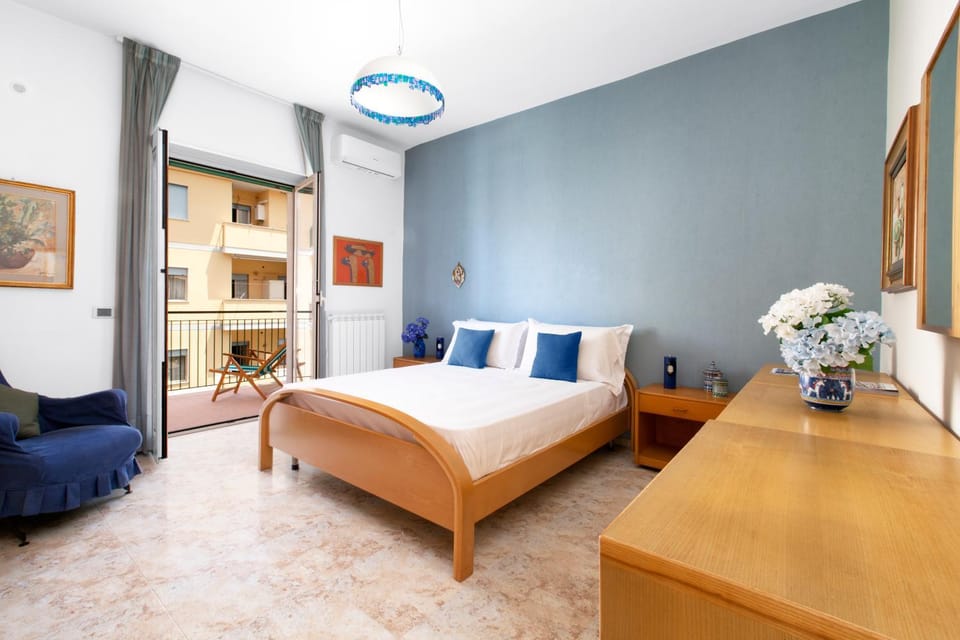 Balcony/Terrace, Bedroom, air conditioner