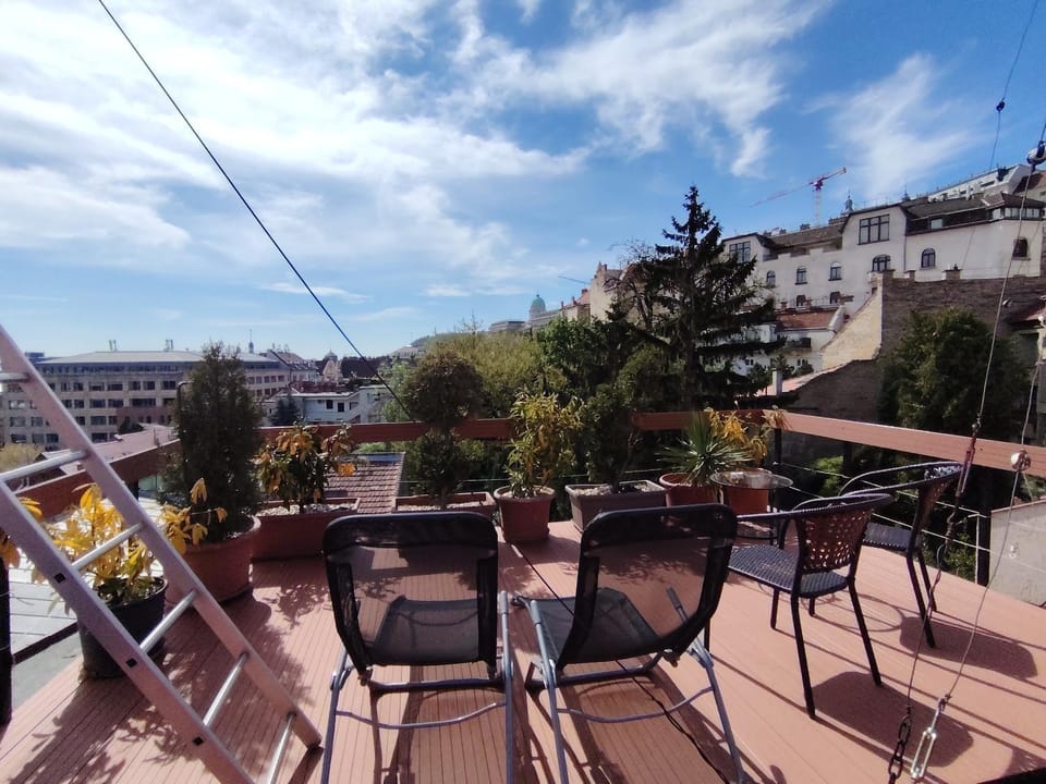 Cozy Panorama at the Castle Apartment in Budapest