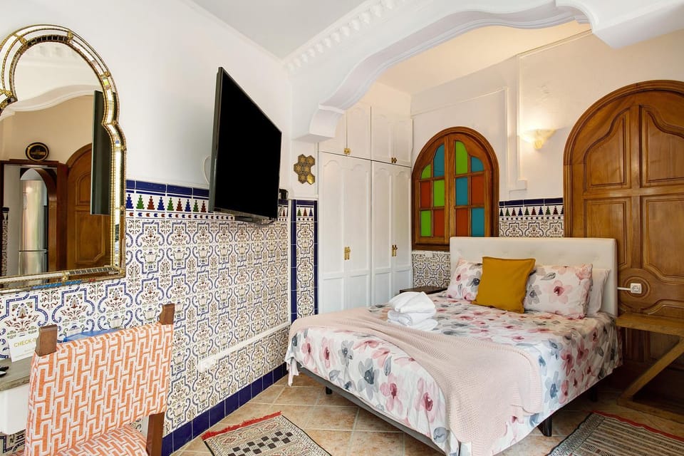 Property building, Living room, Bedroom