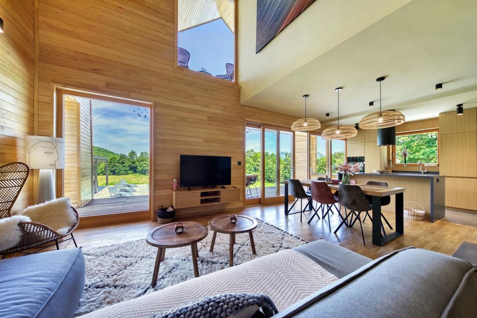 Communal lounge/ TV room, Living room