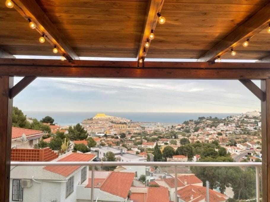 Natural landscape, View (from property/room), Balcony/Terrace, City view, Mountain view, Sea view