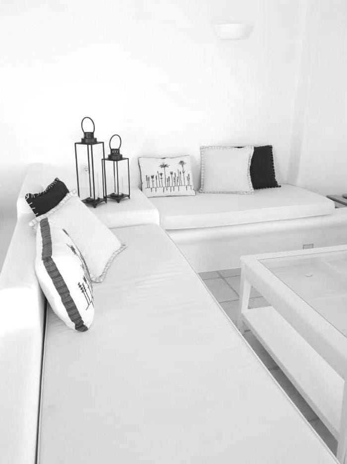 Cycladic seaside studio Apartment in Paros, Greece
