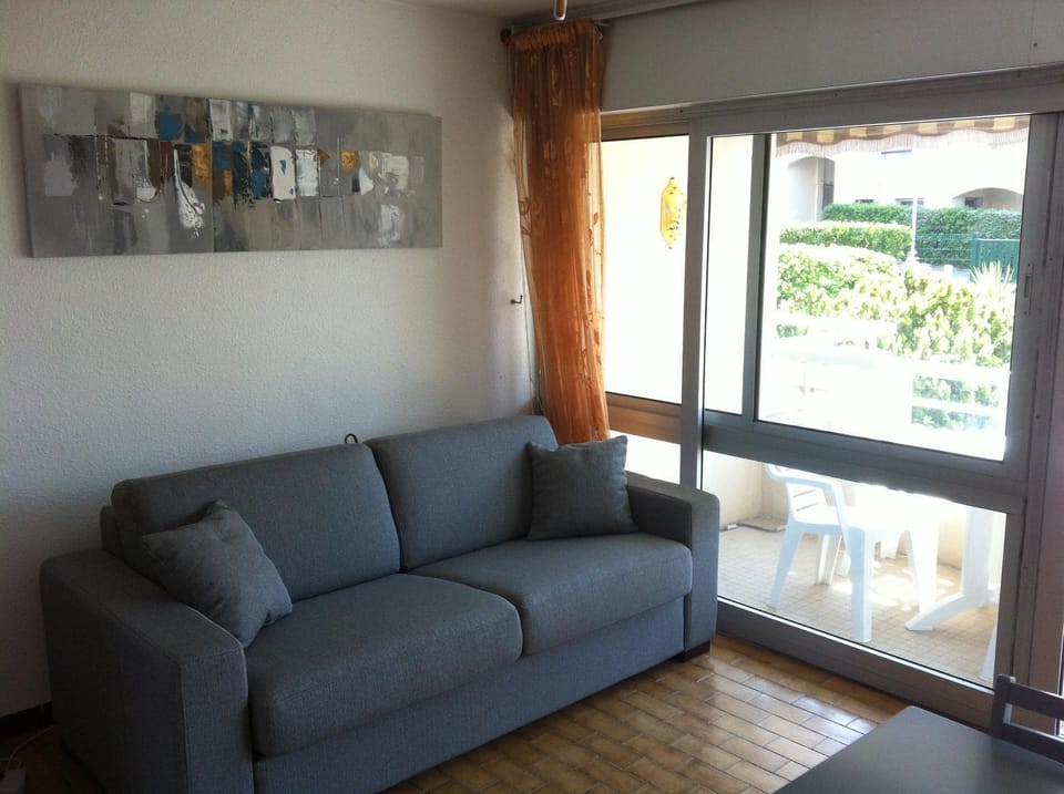 TV and multimedia, Balcony/Terrace, Living room