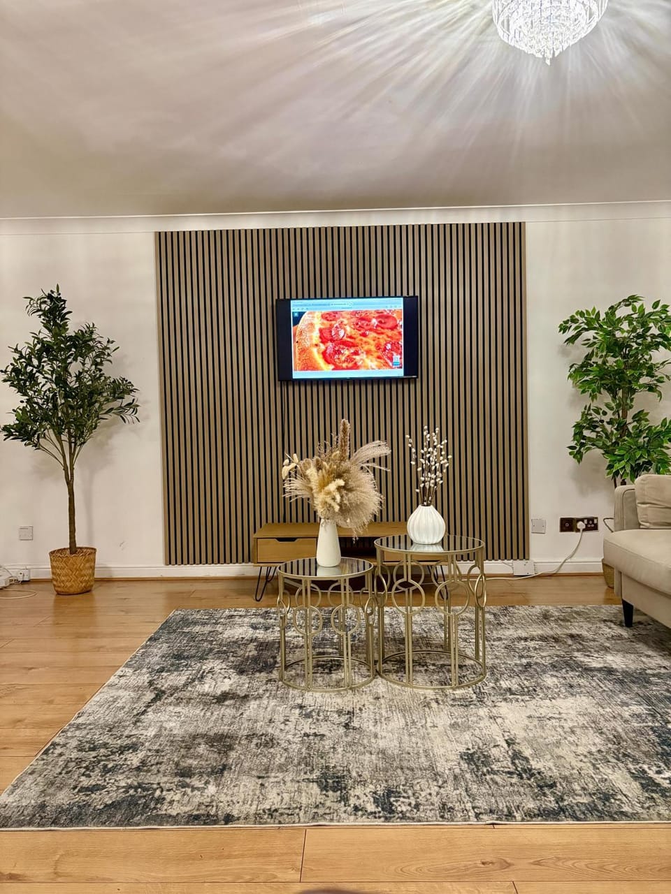 Spacious London Home - Garden, BBQ & Free Parking, Sleeps 8 Apartment in London Borough of Southwark