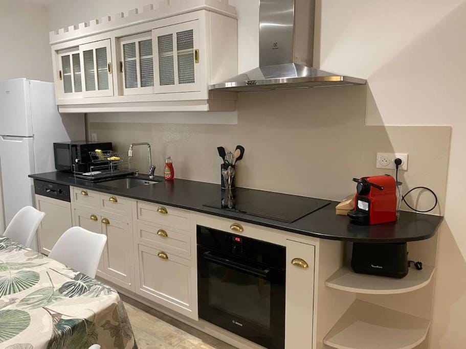 Maison 6 personnes-clim-WIFI-Proche Centre Ville House in Carcassonne