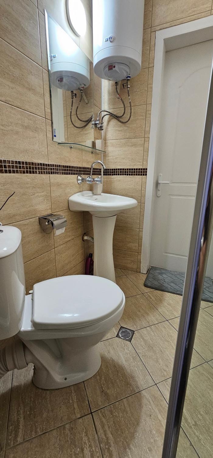 Toilet, Bathroom