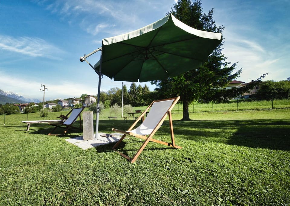 Natural landscape, Garden, Garden view, Mountain view, sunbed