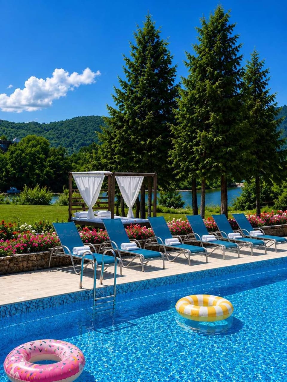 Mountain view, Pool view, Swimming pool