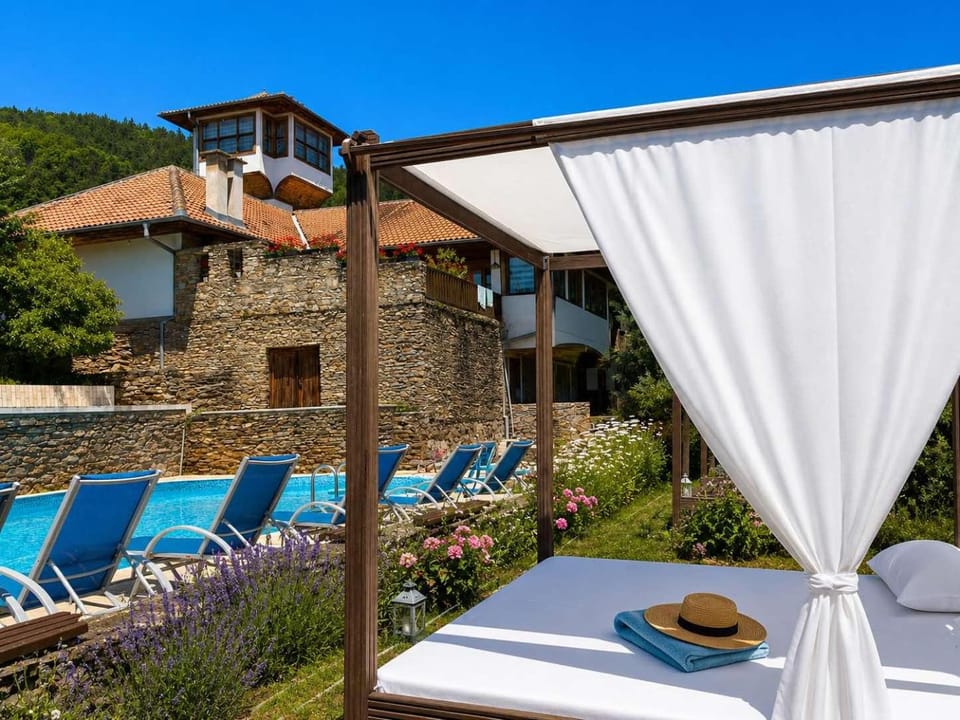 Property building, Pool view, Swimming pool