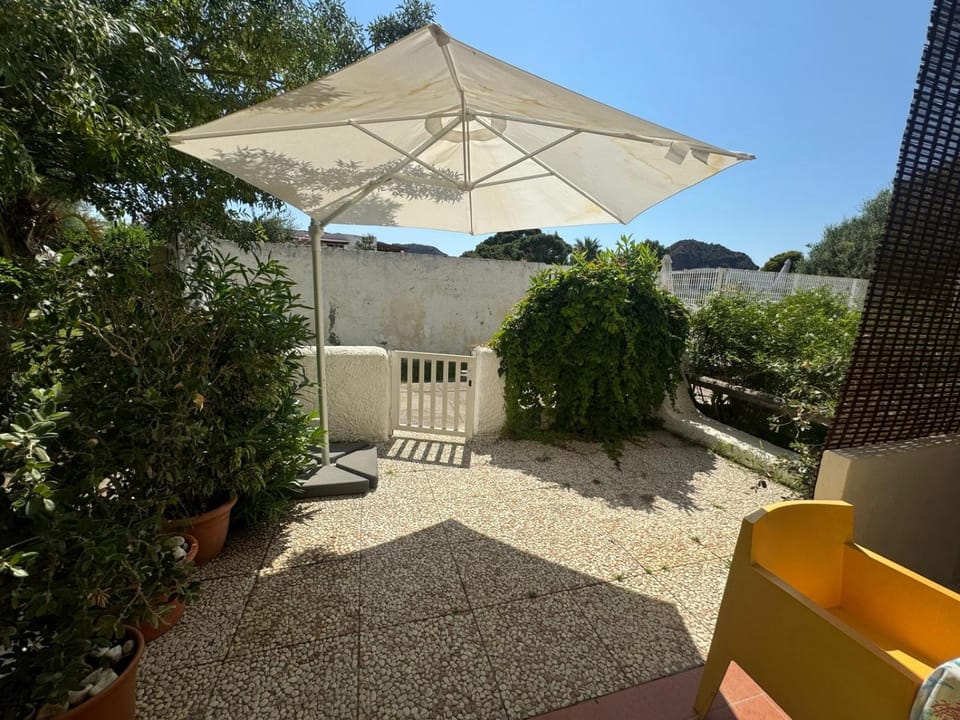 Patio, Garden view