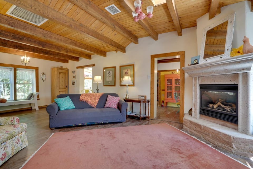 Patagonia Cottage w/ Patio & Yard: Walk to Town! House in Patagonia