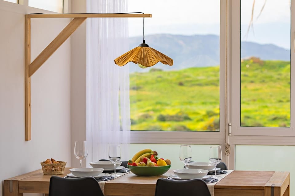 Views, pool & home office - Optic Fibre Apartment in Tarifa