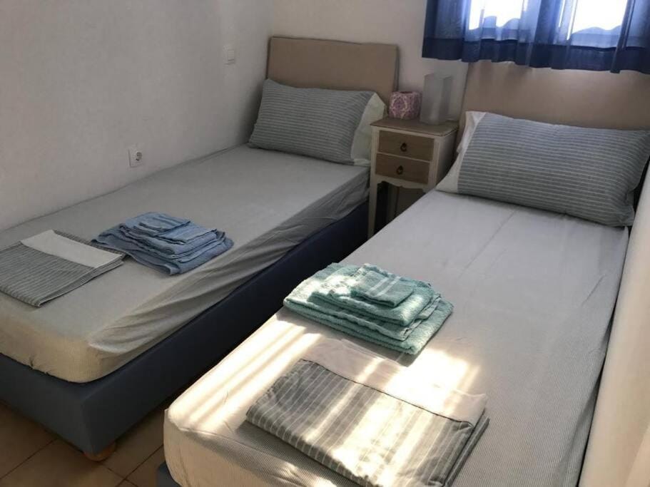 Costa Ilios 2 bedroom flat Apartment in Mykonos, Mikonos 846 00, Greece