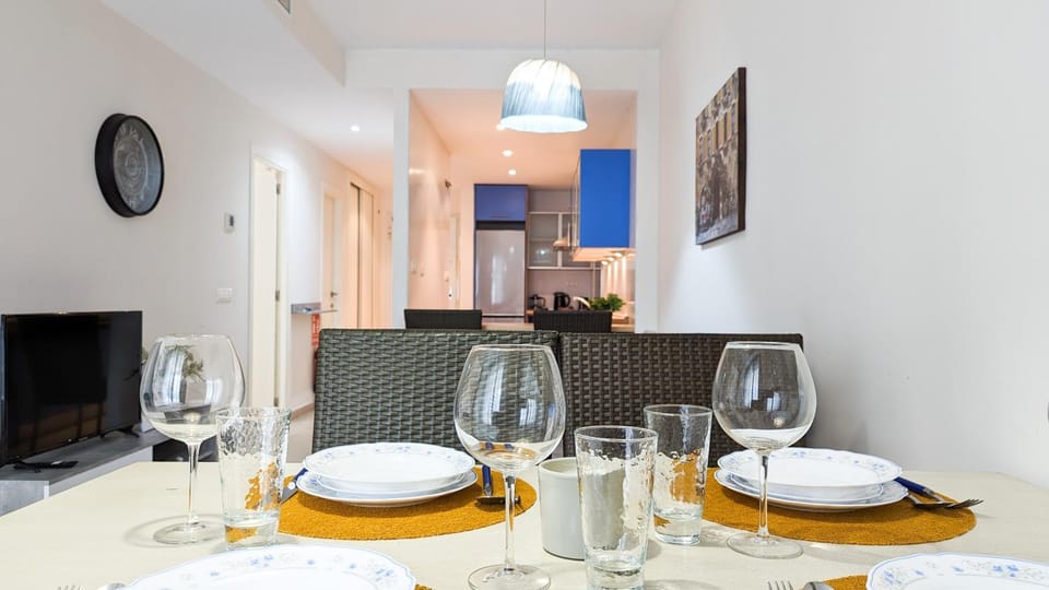 Living room, Dining area