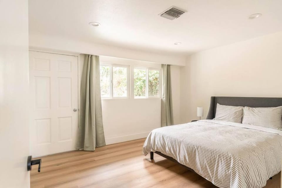 30 PCT OFF! Malibu Villa, Ocean View, Beach, Hiking House in Malibu