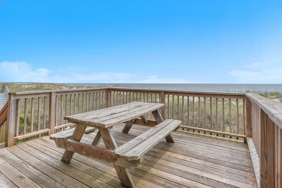 Palermo by Oak Island Accommodations House in Caswell Beach
