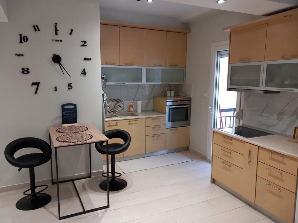 Kitchen or kitchenette, Dining area, pet friendly, stove