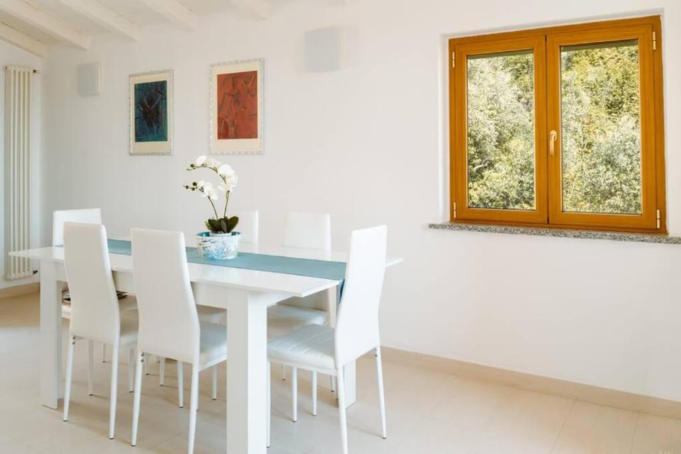 Piccapiana Sea View Attic Flat - mytouristhome Apartment in La Spezia