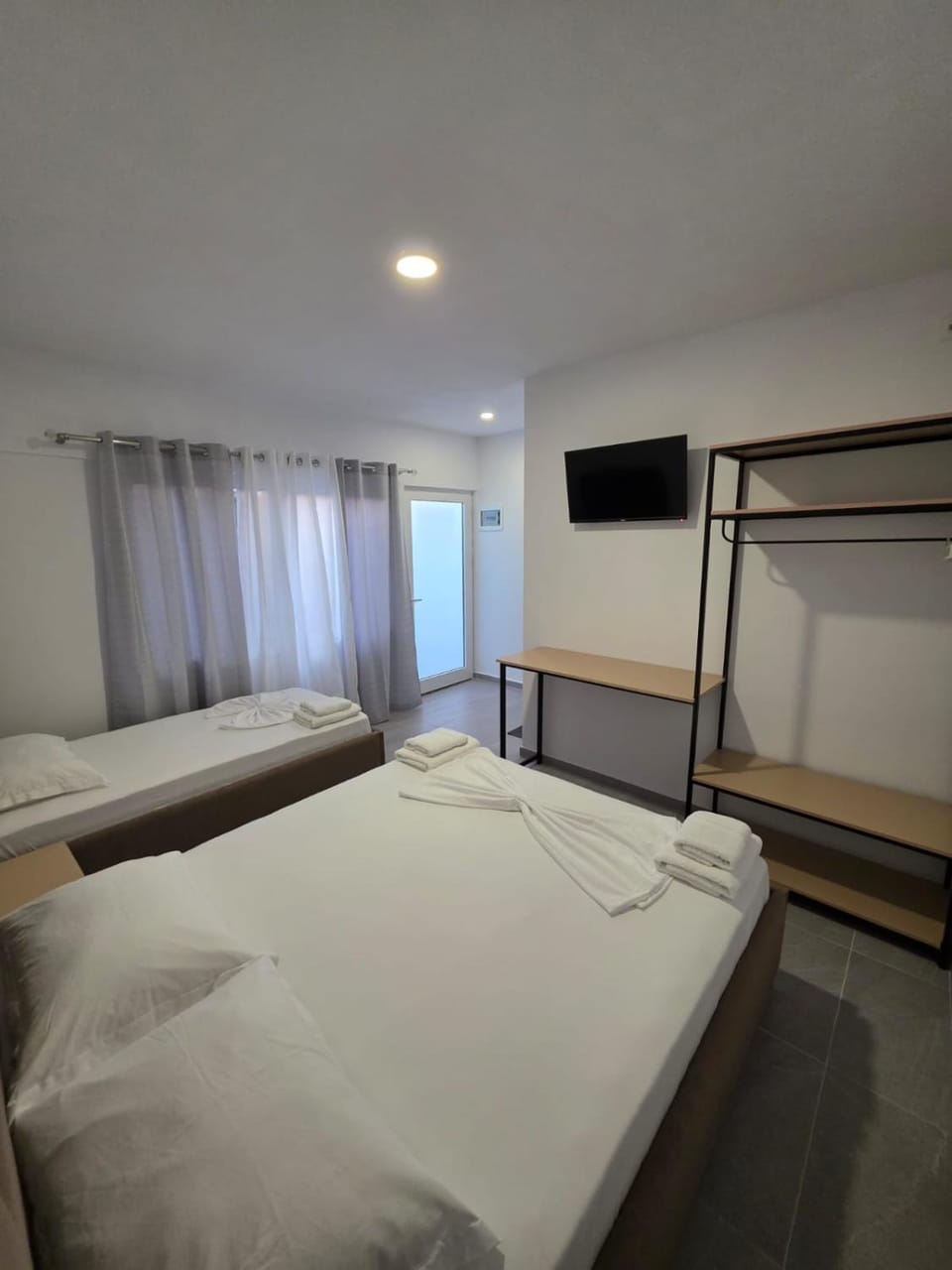 Bed, Photo of the whole room, Evening entertainment, Bedroom