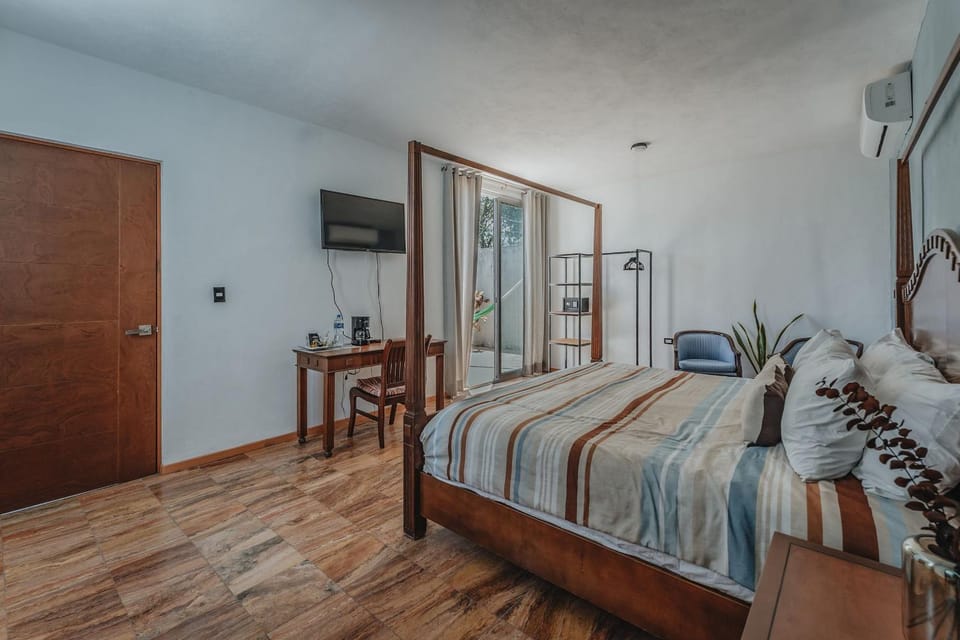 Amplia Habitación Privada Centro Hotel in Merida